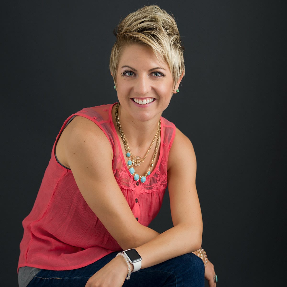 Little Black Book: Women in Business St. Charles County. EichPhoto - Wentzville Professional Business Headshots. Powerful women in the community helping each other succeed and prosper. Rachel Moretti - DOterra essential oil consultant